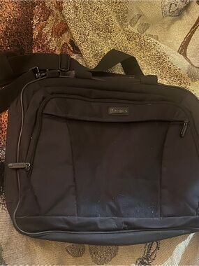 Targus Black Men's Laptop Briefcase with Padded Compartments